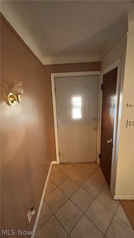 1766 Longwood Drive, Mayfield Heights, OH 44124