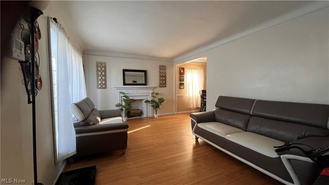 1766 Longwood Drive, Mayfield Heights, OH 44124