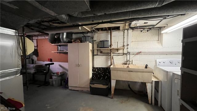 1766 Longwood Drive, Mayfield Heights, OH 44124