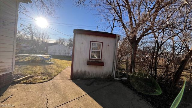 1766 Longwood Drive, Mayfield Heights, OH 44124