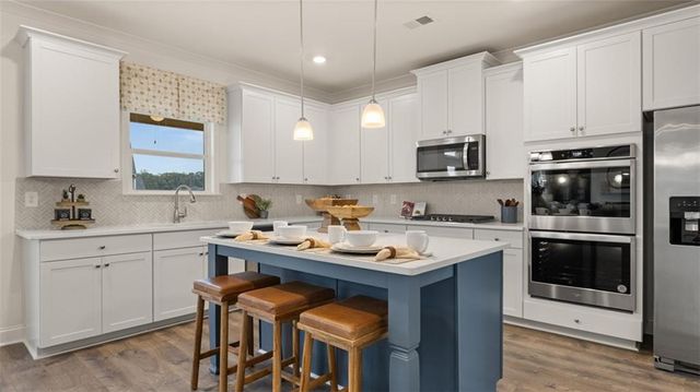 1624 Bernard Court, Hampton, GA 30228