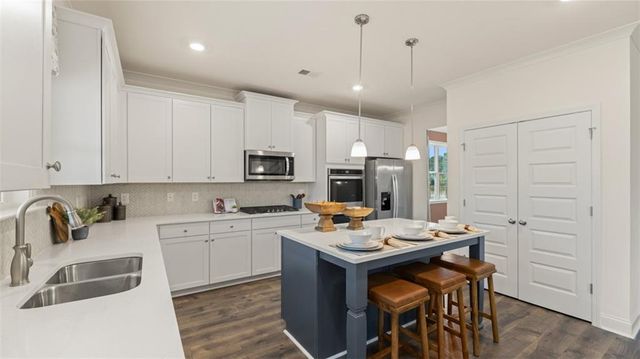 1624 Bernard Court, Hampton, GA 30228