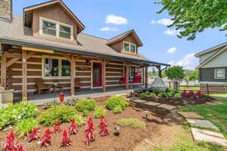 1116 Lake Ridge Drive, Dandridge, TN 37725