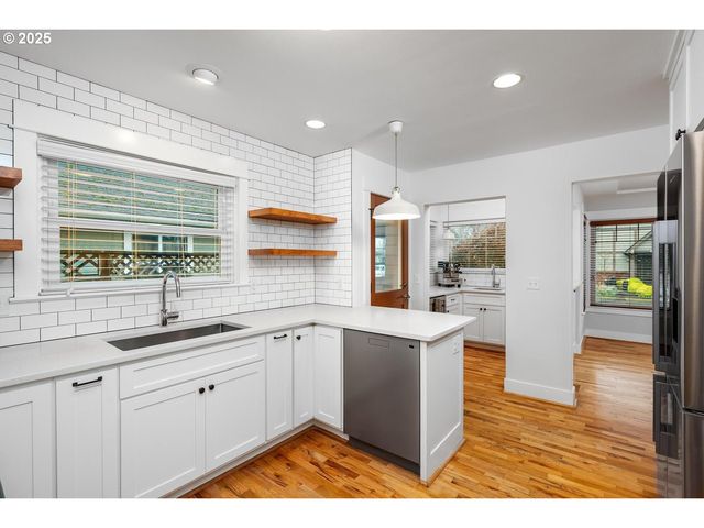 4816 Se 61ST Ave, Portland, OR 97206