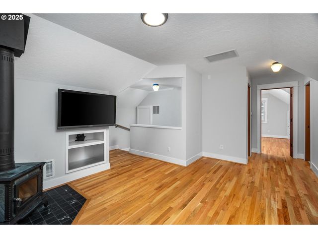 4816 Se 61ST Ave, Portland, OR 97206