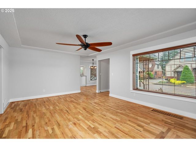 4816 Se 61ST Ave, Portland, OR 97206