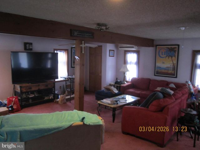 5800 GRISCOMB DR, Bensalem, PA 19020