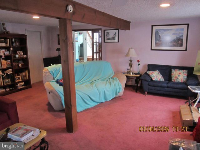 5800 GRISCOMB DR, Bensalem, PA 19020