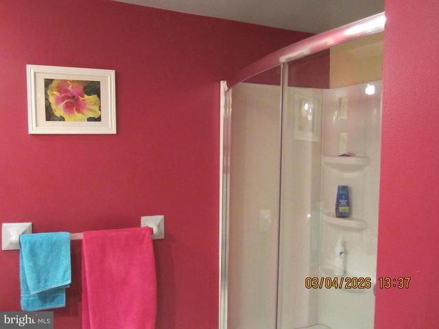 5800 GRISCOMB DR, Bensalem, PA 19020