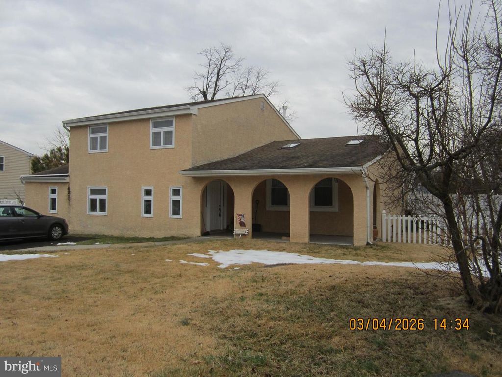 5800 GRISCOMB DR, Bensalem, PA 19020