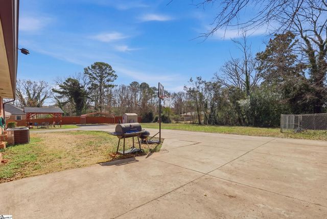 632 Old Augusta Road, Greenville, SC 29605