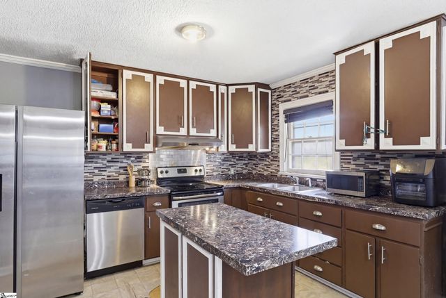 632 Old Augusta Road, Greenville, SC 29605