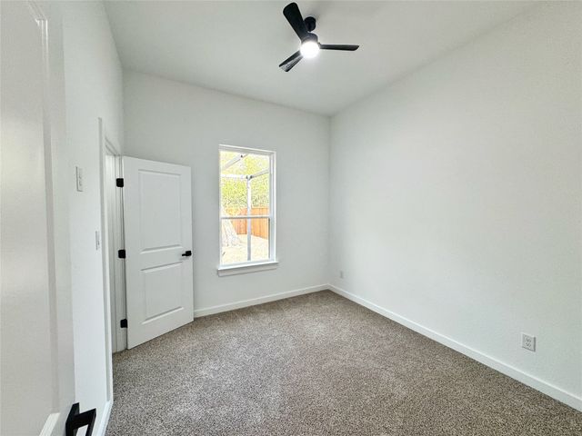 1611 Gibbons Street, Greenville, TX 75401