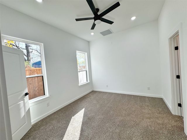 1611 Gibbons Street, Greenville, TX 75401