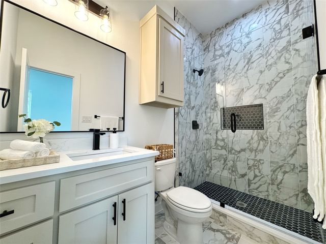 1611 Gibbons Street, Greenville, TX 75401