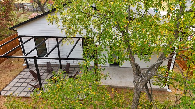 1611 Gibbons Street, Greenville, TX 75401