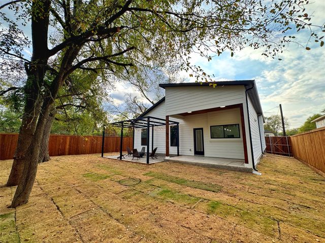 1611 Gibbons Street, Greenville, TX 75401