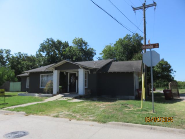 315 Maple Street, Farmersville, TX 75442