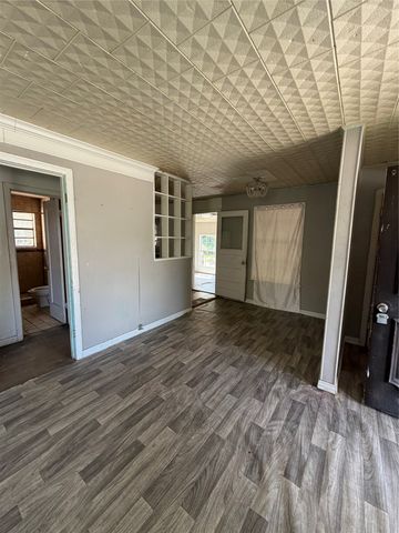 315 Maple Street, Farmersville, TX 75442