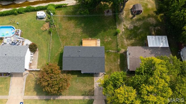 150 N Saint Charles Street, Florissant, MO 63031