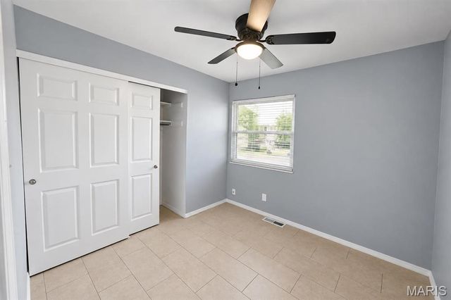 150 N Saint Charles Street, Florissant, MO 63031
