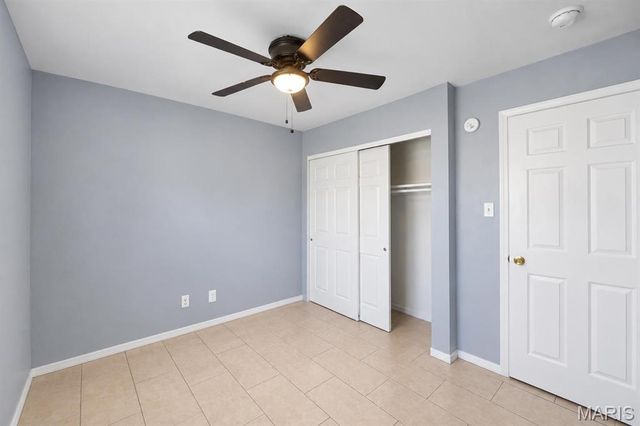 150 N Saint Charles Street, Florissant, MO 63031