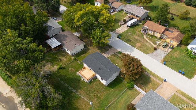 150 N Saint Charles Street, Florissant, MO 63031