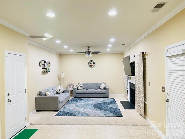 9844 Shearwater Avenue NW, Concord, NC 28027