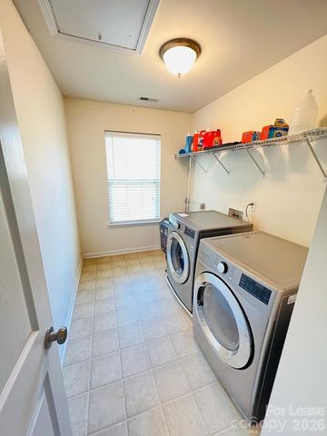 9844 Shearwater Avenue NW, Concord, NC 28027