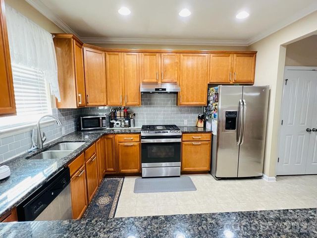 9844 Shearwater Avenue NW, Concord, NC 28027