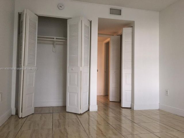 498 NW 165th St Rd D205, Miami, FL 33169