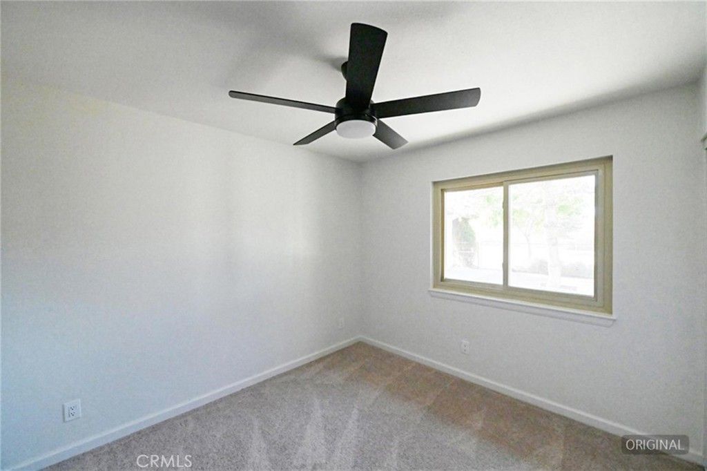 Image 13 of property listing at 16385 Nosoni Road, Apple Valley, CA 92307
