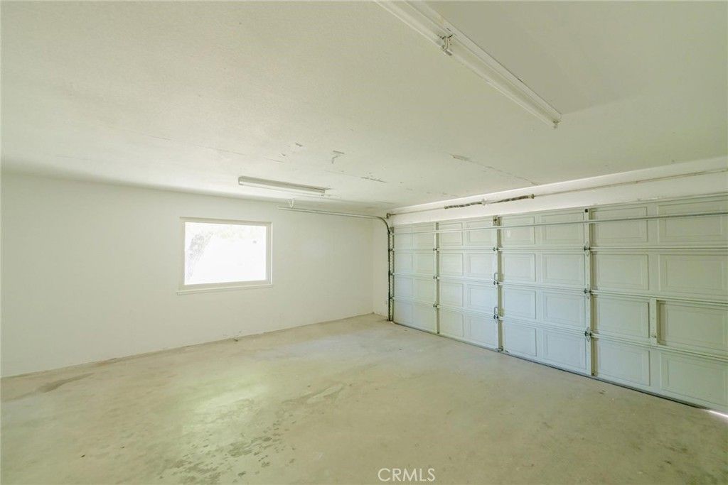 Image 24 of property listing at 16385 Nosoni Road, Apple Valley, CA 92307