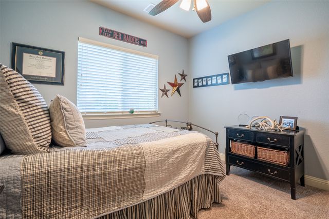 617 Fox Creek Trail, Fort Worth, TX 76131