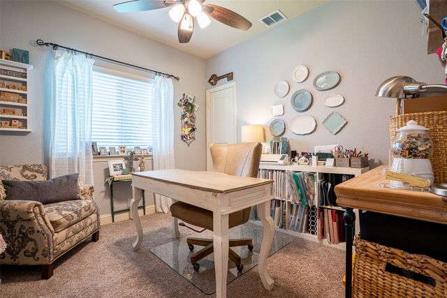617 Fox Creek Trail, Fort Worth, TX 76131