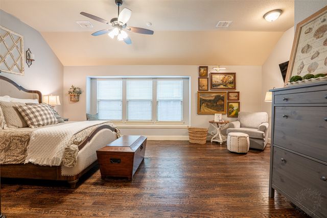 617 Fox Creek Trail, Fort Worth, TX 76131