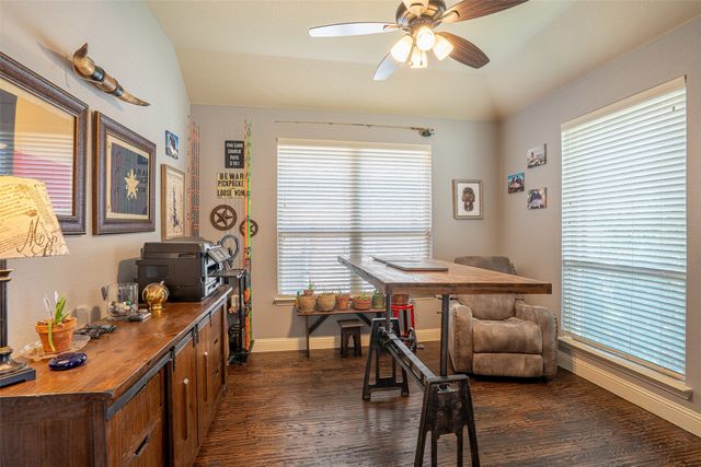 617 Fox Creek Trail, Fort Worth, TX 76131