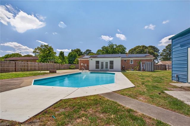 513 Corapeake DR, Chesapeake, VA 23322