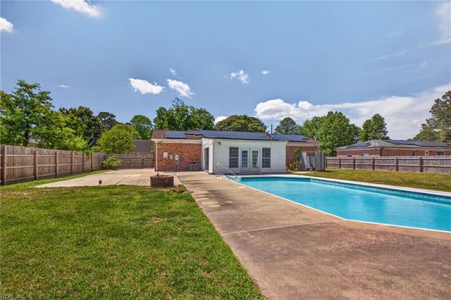 513 Corapeake DR, Chesapeake, VA 23322