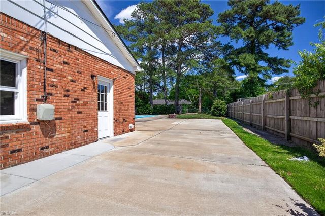 513 Corapeake DR, Chesapeake, VA 23322