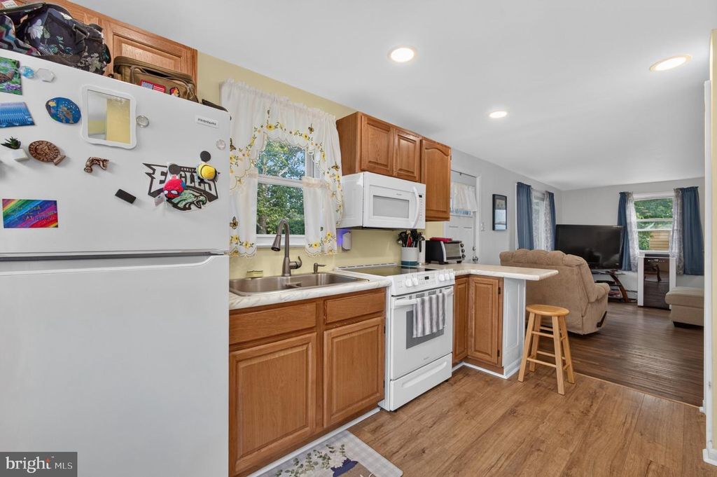 1530 HILLTOP RD, Pottstown, PA 19464 — photo 4