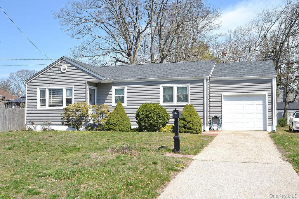 229 Ferndale Boulevard, Islip, NY 11751