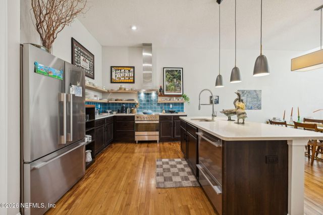 2525 COLLEGE Street 1115, Jacksonville, FL 32204