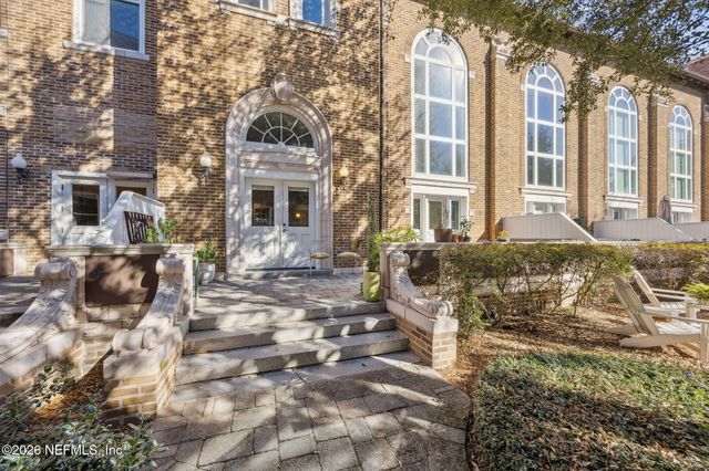 2525 COLLEGE Street 1115, Jacksonville, FL 32204