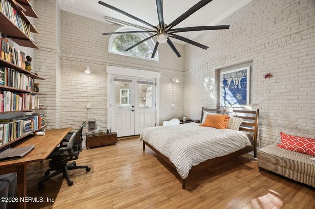 2525 COLLEGE Street 1115, Jacksonville, FL 32204