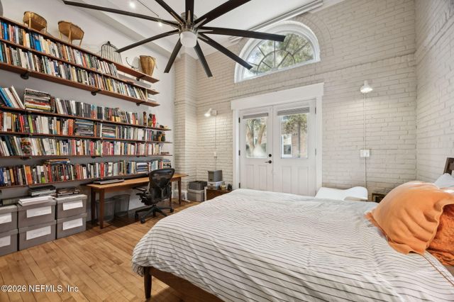 2525 COLLEGE Street 1115, Jacksonville, FL 32204