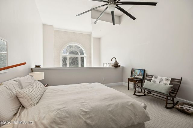 2525 COLLEGE Street 1115, Jacksonville, FL 32204