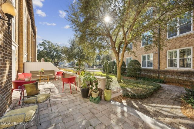 2525 COLLEGE Street 1115, Jacksonville, FL 32204