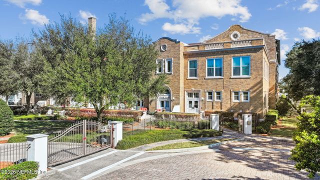 2525 COLLEGE Street 1115, Jacksonville, FL 32204