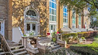 2525 COLLEGE Street 1115, Jacksonville, FL 32204